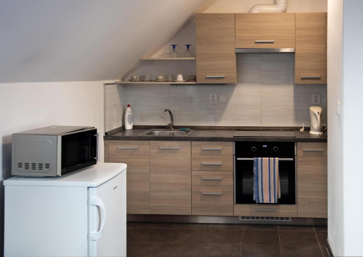 V Sadu Apartment Лиса над Лабем Екстериор снимка